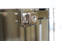 Glass door cabinet lock for single hinged doors