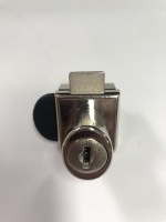 Glass door cabinet lock for double hinged doors